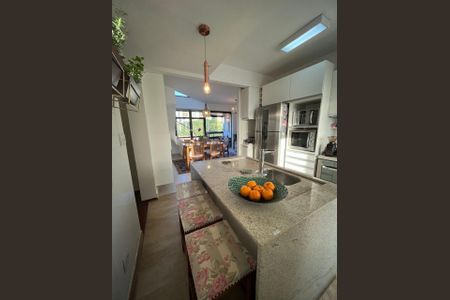 Apartamento à venda com 3 quartos, 230m² em Sion, Belo Horizonte