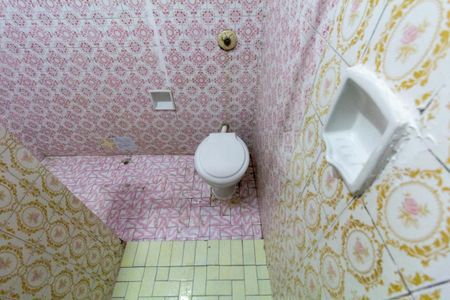 Casa à venda com 185m², 4 quartos e 1 vagaBanheiro 2