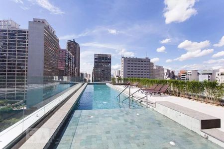 Studio à venda com 22m², 1 quarto e sem vaga Studio à venda com 22m², 1 quarto e sem vagaÁrea comum - Piscina