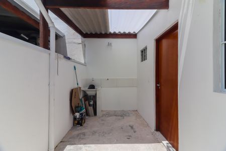 Casa para alugar com 70m², 2 quartos e 1 vaga Casa para alugar com 70m², 2 quartos e 1 vagaLavanderia