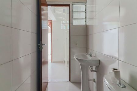 Casa para alugar com 70m², 2 quartos e 1 vaga Casa para alugar com 70m², 2 quartos e 1 vagaBanheiro