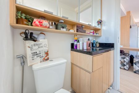 Apartamento à venda com 38m², 2 quartos e sem vaga Apartamento à venda com 38m², 2 quartos e sem vagaBanheiro