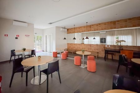 Apartamento à venda com 38m², 2 quartos e sem vaga Apartamento à venda com 38m², 2 quartos e sem vagaSalão de Festas