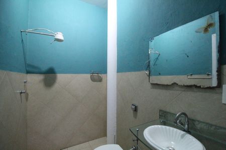 Casa de condomínio à venda com 350m², 4 quartos e 2 vagasChurrasqueira - Banheiro