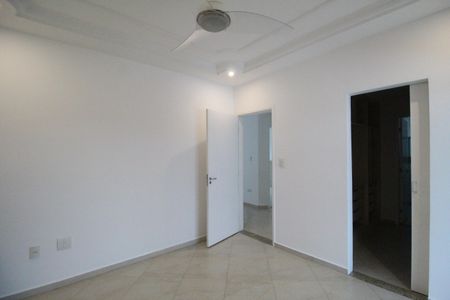 Casa de condomínio à venda com 350m², 4 quartos e 2 vagasSuíte