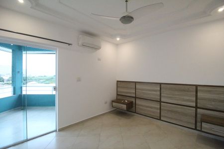 Casa de condomínio à venda com 350m², 4 quartos e 2 vagasSuíte