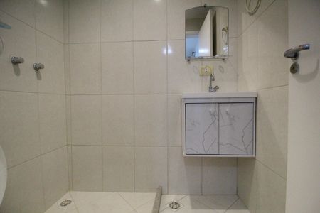 Casa de condomínio à venda com 350m², 4 quartos e 2 vagasÁrea de serviço - Banheiro