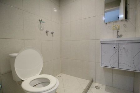 Casa de condomínio à venda com 350m², 4 quartos e 2 vagasÁrea de serviço - Banheiro