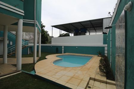 Casa de condomínio à venda com 350m², 4 quartos e 2 vagasPiscina