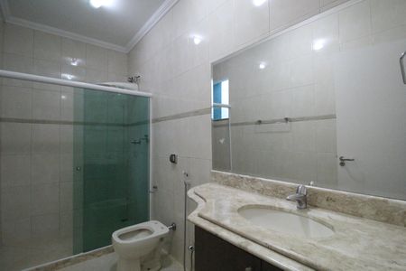 Casa de condomínio à venda com 350m², 4 quartos e 2 vagasBanheiro social