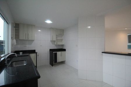 Casa de condomínio à venda com 350m², 4 quartos e 2 vagasCozinha