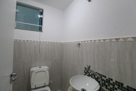 Casa de condomínio à venda com 350m², 4 quartos e 2 vagasLavabo