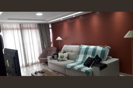 Casa à venda com 237m², 3 quartos e 5 vagas