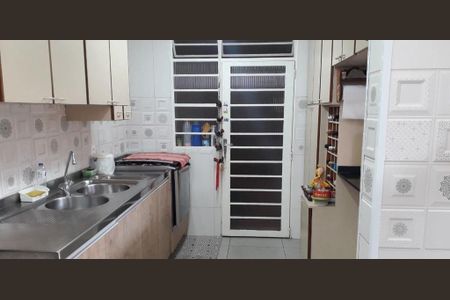 Casa à venda com 237m², 3 quartos e 5 vagas