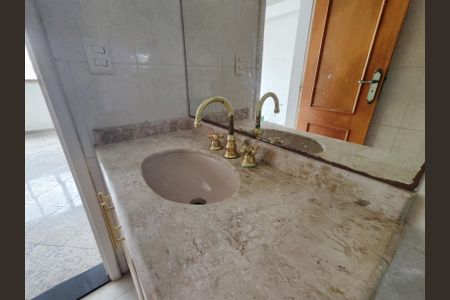Apartamento para alugar com 350m², 3 quartos e 3 vagasBanheiro da Suíte 2