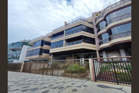 Apartamento para alugar com 350m², 3 quartos e 3 vagasFachada