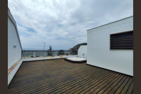 Apartamento para alugar com 350m², 3 quartos e 3 vagasCobertura