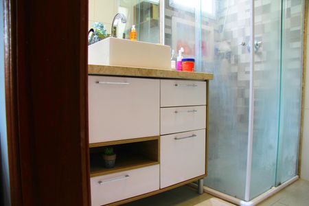 Casa à venda com 130m², 3 quartos e 2 vagasBanheiro da Suíte