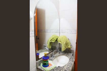 Casa à venda com 130m², 3 quartos e 2 vagasLavabo 