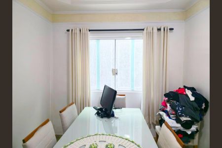 Casa à venda com 130m², 3 quartos e 2 vagasSala de Jantar 