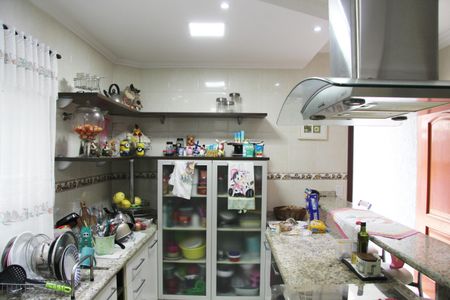 Casa à venda com 130m², 3 quartos e 2 vagasCozinha 
