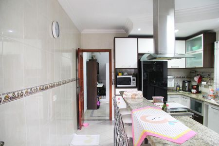 Casa à venda com 130m², 3 quartos e 2 vagasCozinha 