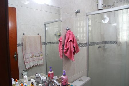 Casa à venda com 130m², 3 quartos e 2 vagasBanheiro Social