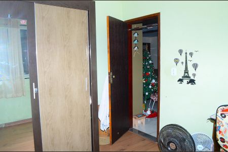 Casa à venda com 200m², 5 quartos e 5 vagasQuarto 3