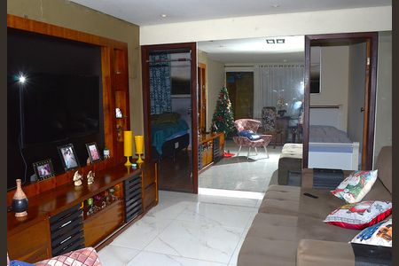 Casa à venda com 200m², 5 quartos e 5 vagas Sala