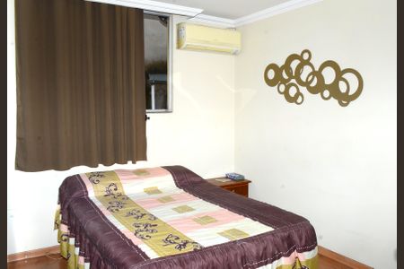 Casa à venda com 200m², 5 quartos e 5 vagasQuarto 2 - Suíte