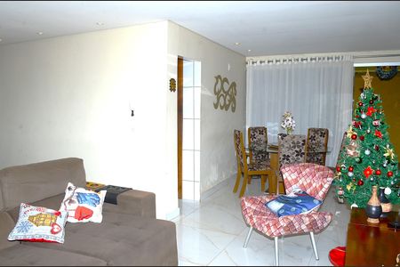 Casa à venda com 200m², 5 quartos e 5 vagasSala