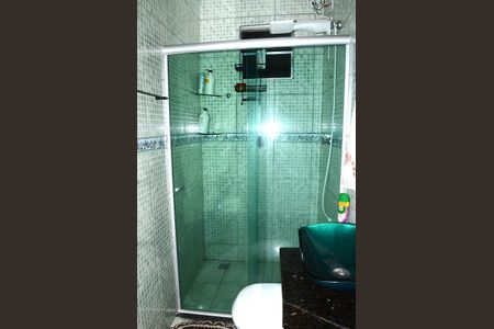 Casa à venda com 200m², 5 quartos e 5 vagasBanheiro 2