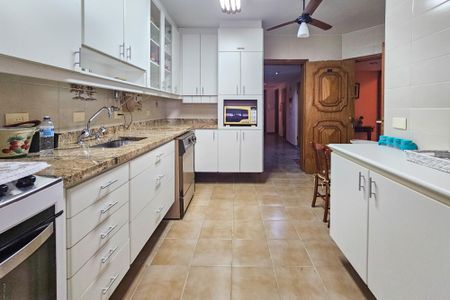 Apartamento para alugar com 130m², 3 quartos e 2 vagasCozinha