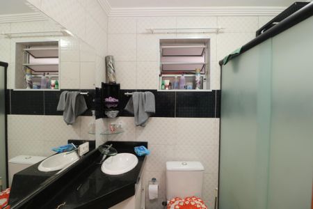 Casa à venda com 58m², 2 quartos e 2 vagasBanheiro da Suíte