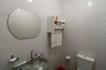 Casa à venda com 58m², 2 quartos e 2 vagasBanheiro