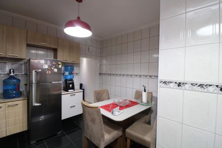 Casa à venda com 58m², 2 quartos e 2 vagasCozinha