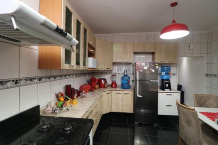 Casa à venda com 58m², 2 quartos e 2 vagasCozinha