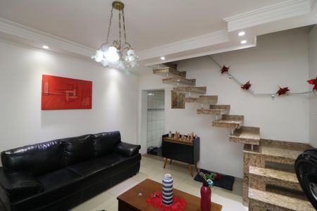 Casa à venda com 58m², 2 quartos e 2 vagasSala