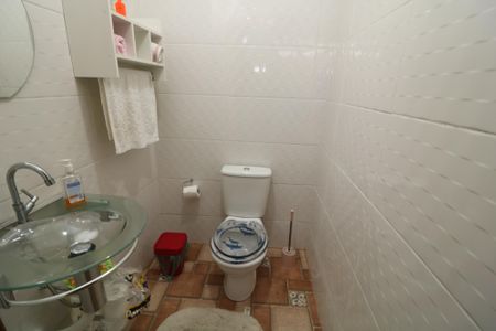 Casa à venda com 58m², 2 quartos e 2 vagasBanheiro