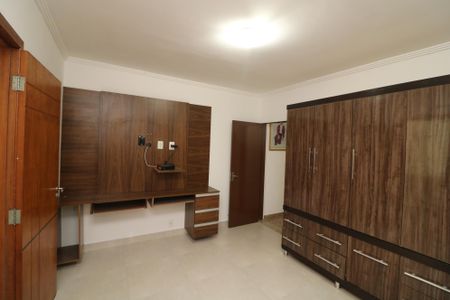 Casa à venda com 58m², 2 quartos e 2 vagasSuíte 2