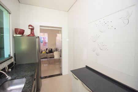 Casa à venda com 592m², 5 quartos e 2 vagasCozinha