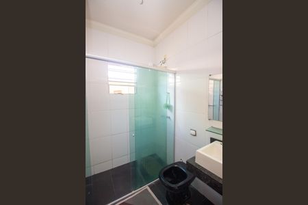 Casa à venda com 592m², 5 quartos e 2 vagasBanheiro Social