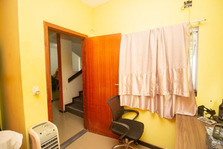 Casa à venda com 592m², 5 quartos e 2 vagasQuarto 1