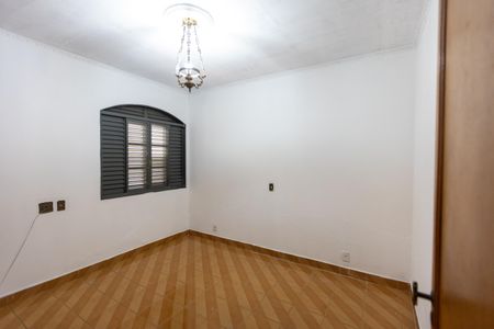 Casa à venda com 350m², 3 quartos e 4 vagas Casa à venda com 350m², 3 quartos e 4 vagasQuarto 1