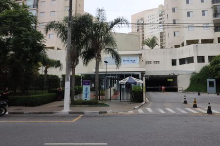 Apartamento para alugar com 65m², 2 quartos e 1 vagaÁrea comum - Fachada