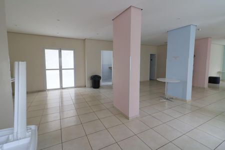 Apartamento para alugar com 65m², 2 quartos e 1 vagaÁrea comum - Salão de festas