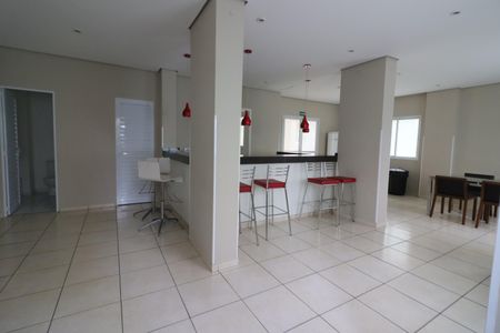 Apartamento para alugar com 65m², 2 quartos e 1 vagaÁrea comum - Salão de festas