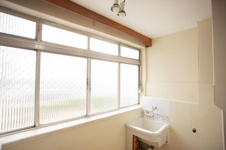 Apartamento à venda com 68m², 2 quartos e 1 vagaÁREA DE SERVIÇO