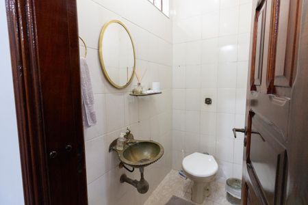 Casa à venda com 250m², 3 quartos e 3 vagasLavabo