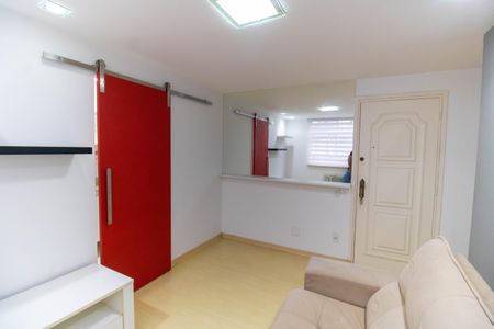 Sala de apartamento para alugar com 2 quartos, 52m² em Santa Rosa, Niterói